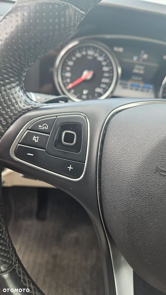 Mercedes-Benz Klasa E 220 d 9G-TRONIC - 28