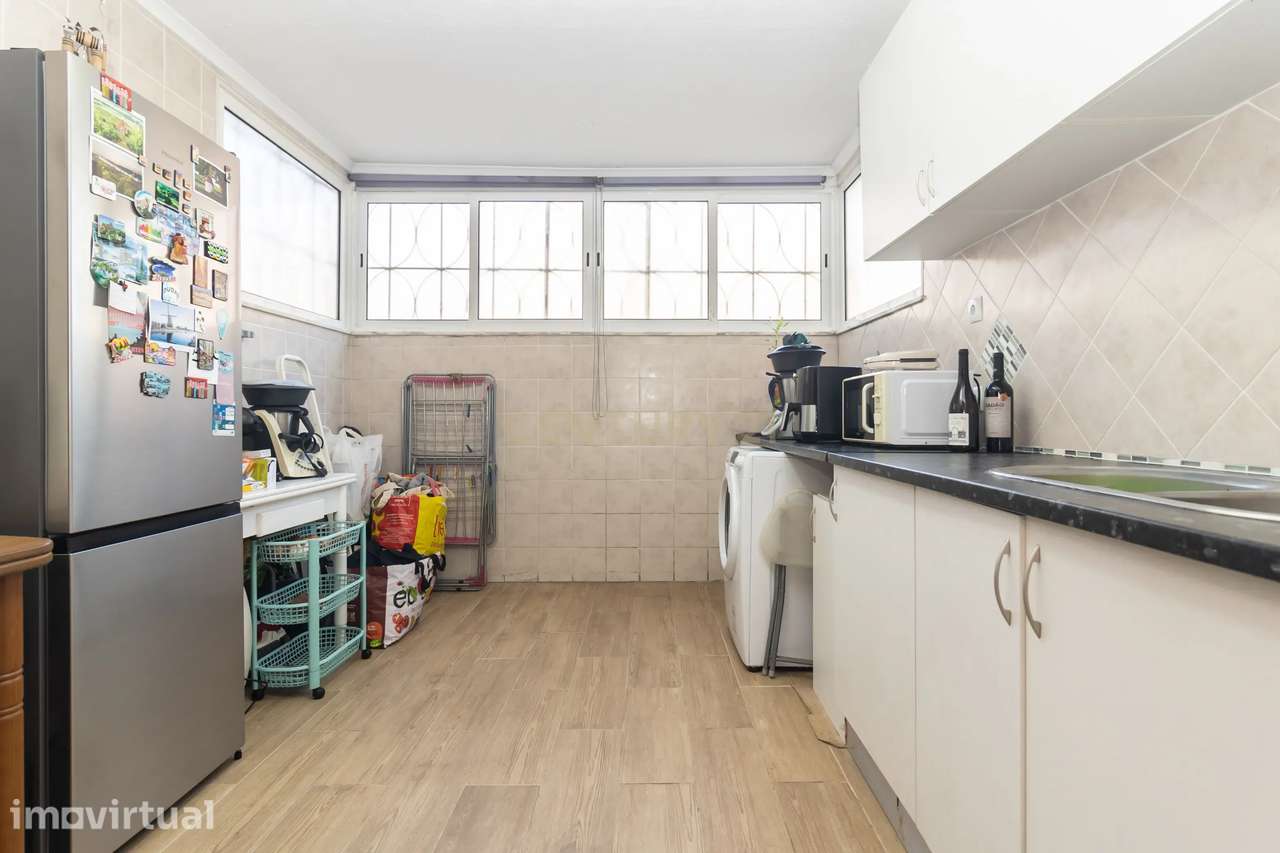 Apartamento T1 em Santo António da Charneca, Barreiro - Grande imagem: 2/22