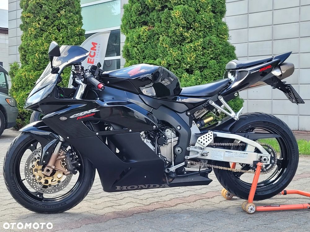 Honda CBR - 7