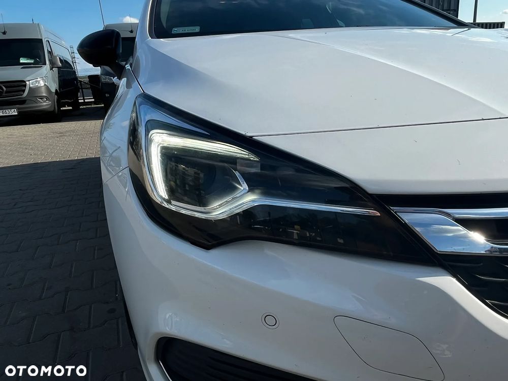 Opel Astra 1.6 T Dynamic S&S - 4