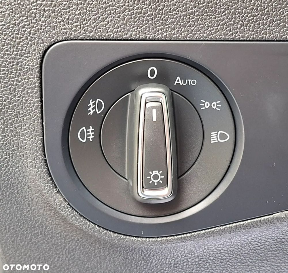 Volkswagen Tiguan 2.0 TDI SCR Elegance - 28