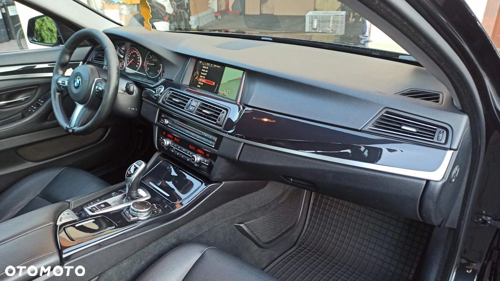 BMW Seria 5 525d xDrive Luxury Line - 8