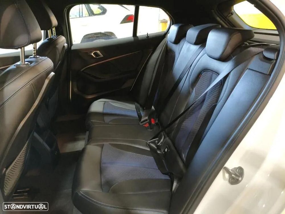 BMW 116 d Pack Desportivo M - 7