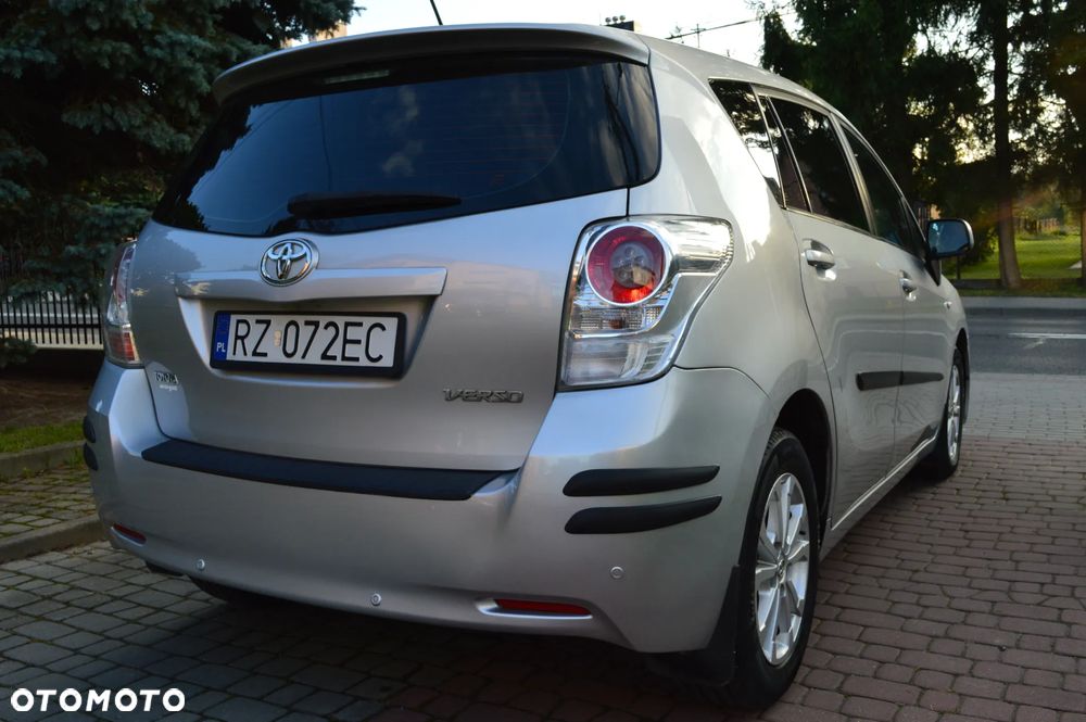 Toyota Verso 1.8 Premium 7os - 14