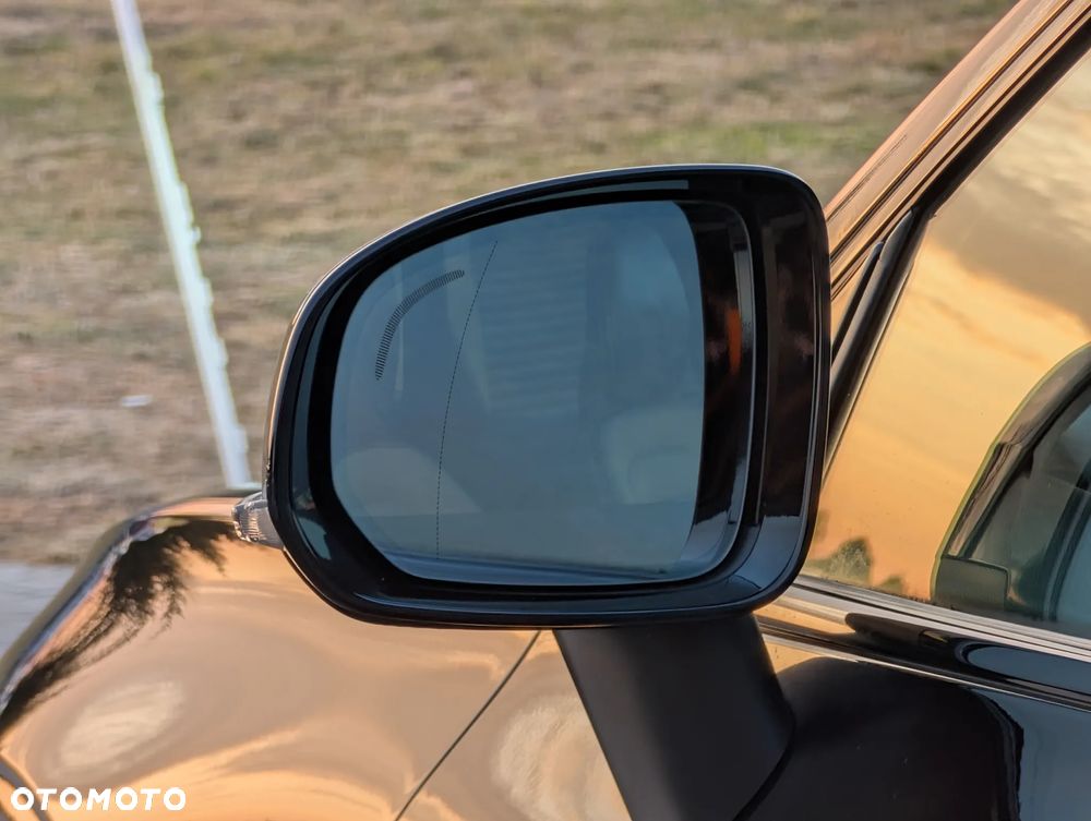 Volvo XC 60 D5 AWD R-Design - 16