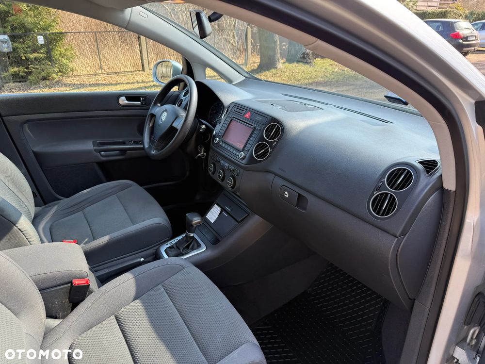 Volkswagen Golf Plus 1.6 Automatik United - 30