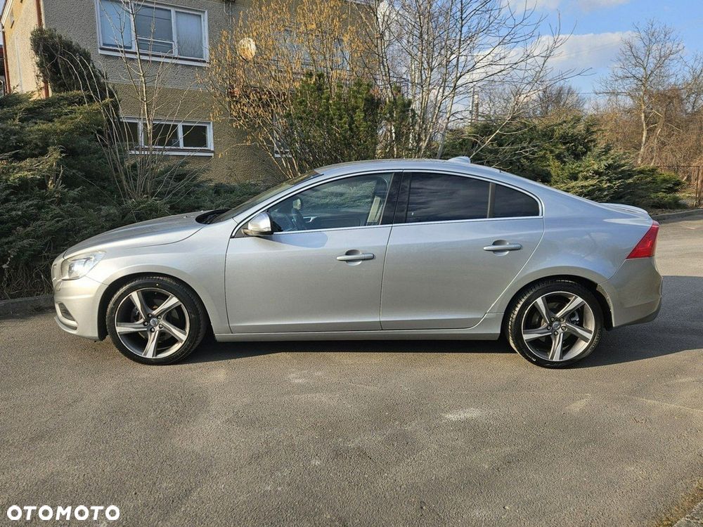 Volvo S60 D2 R-Design Momentum - 5
