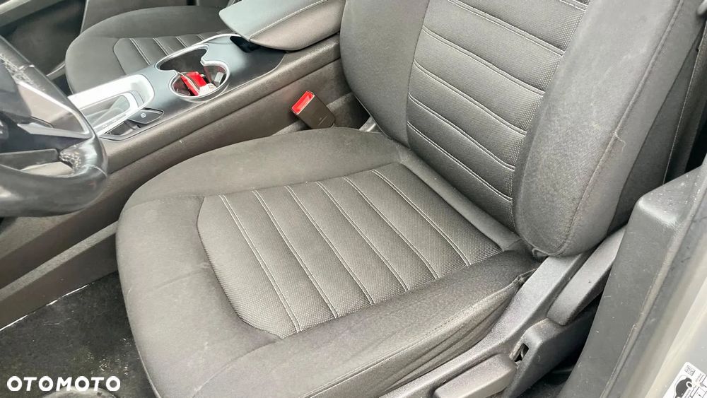 Ford Mondeo 2.0 TDCi Ambiente PowerShift - 18