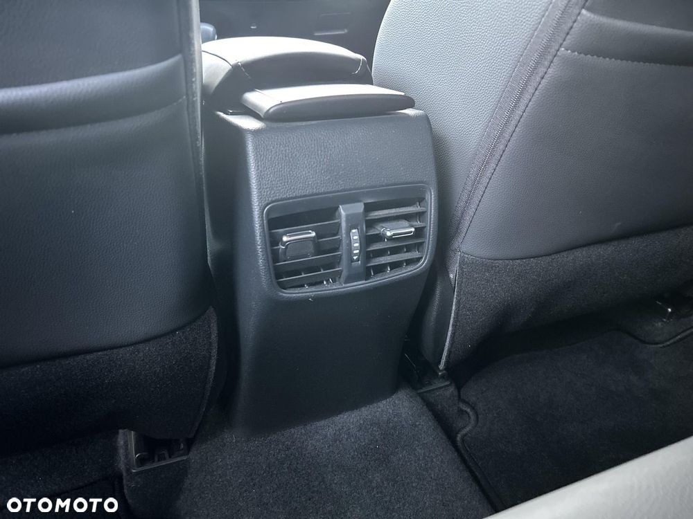 Toyota Corolla 1.8 Hybrid GR Sport Dynamic - 25