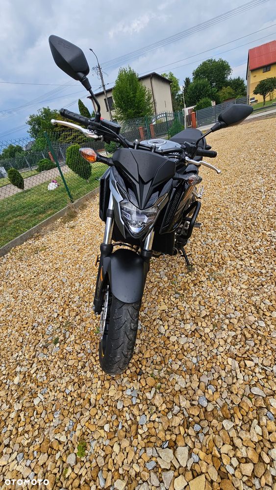 Honda CB - 16