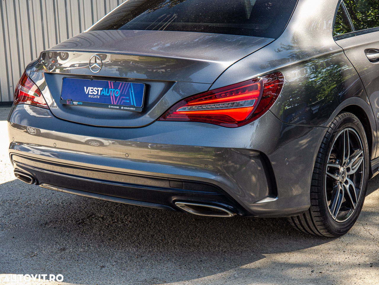 Mercedes-Benz CLA 180 7G-DCT AMG Line - 34