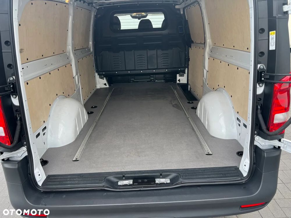 Mercedes-Benz Vito - 12