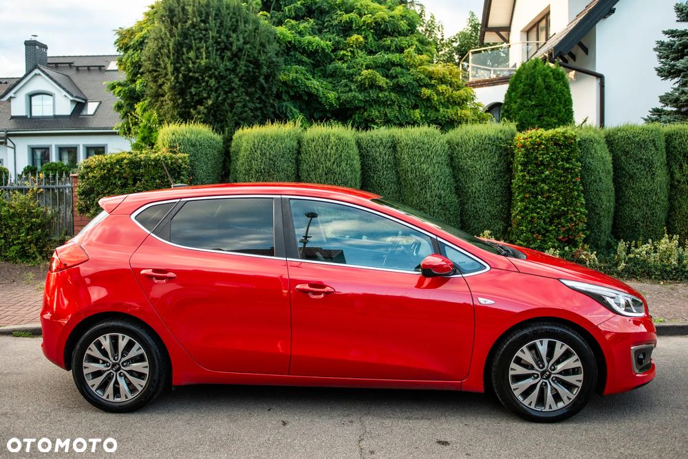 Kia Ceed 1.4 CVVT Dream Team Edition - 4