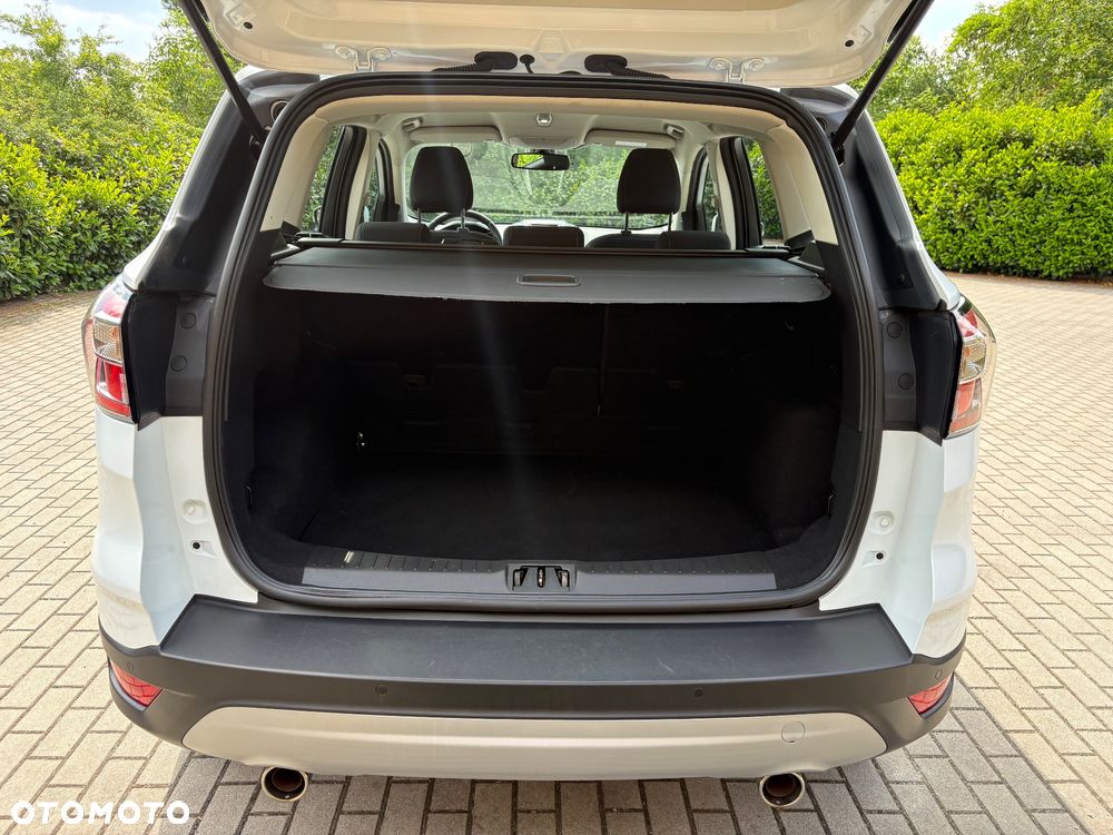 Ford Kuga 1.5 EcoBoost 2x4 Titanium - 8