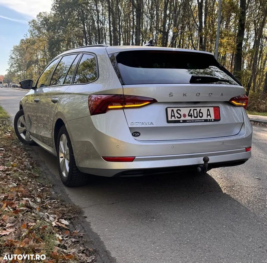 Skoda Octavia Combi 2.0 TDI Clever - 3