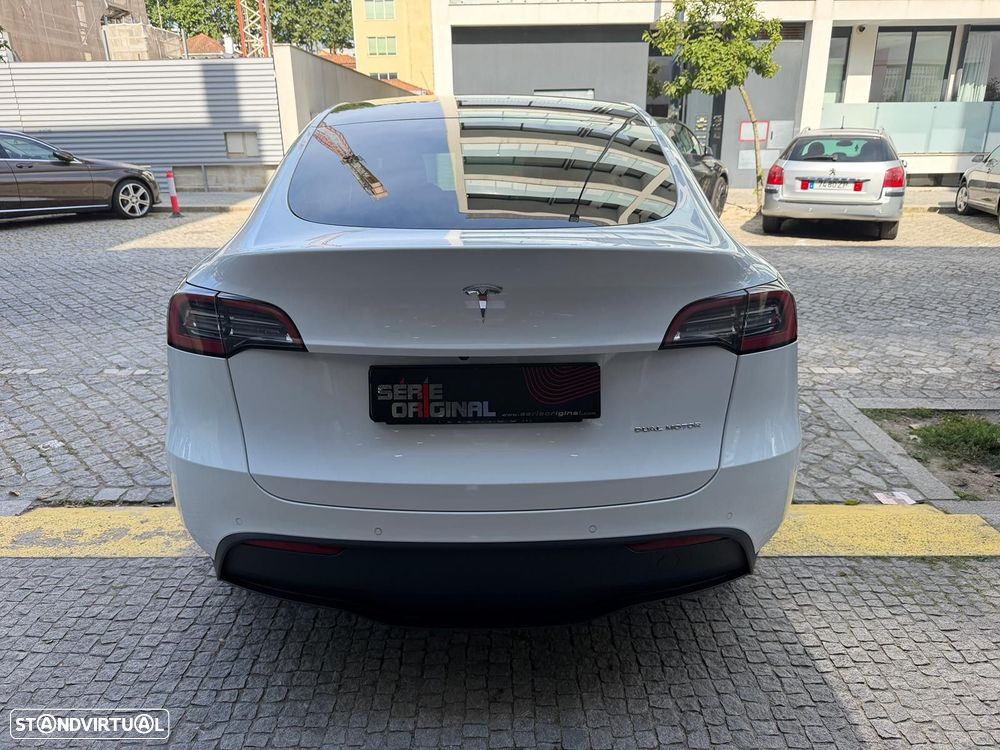Tesla Model Y Long Range Dual Motor AWD - 5