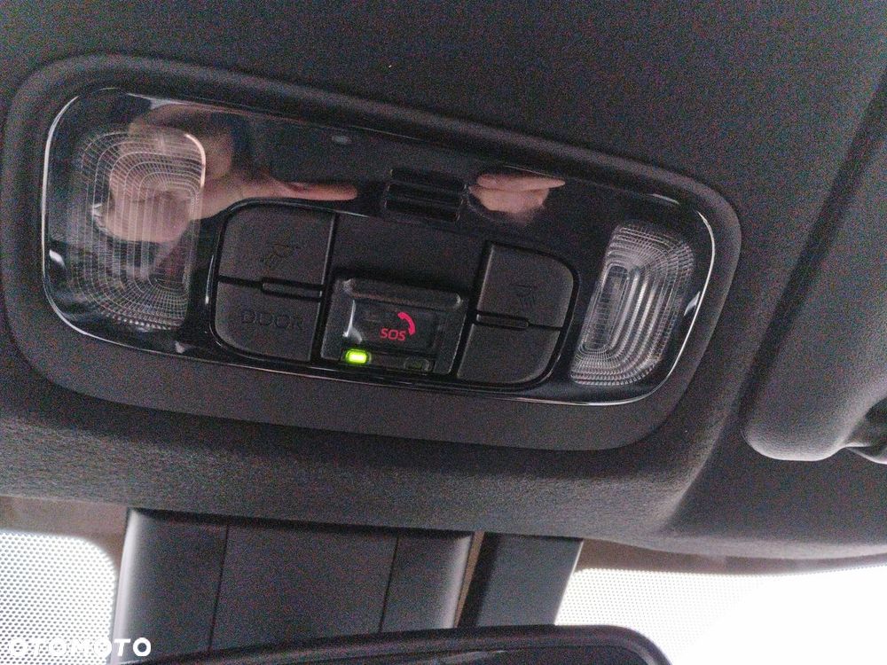 Toyota Yaris Cross Hybrid 1.5 Comfort 4x4 - 21