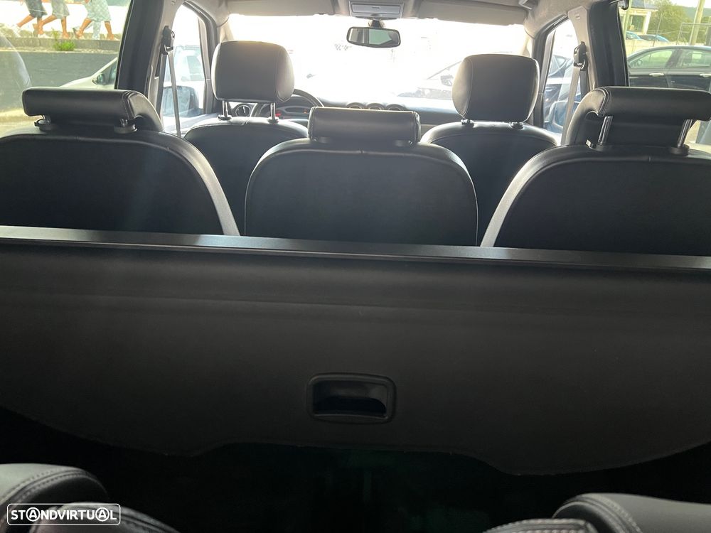 Ford S-Max 1.8 TDCi Titanium 7L - 26