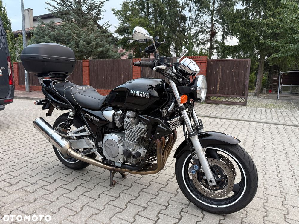 Yamaha XJR - 3