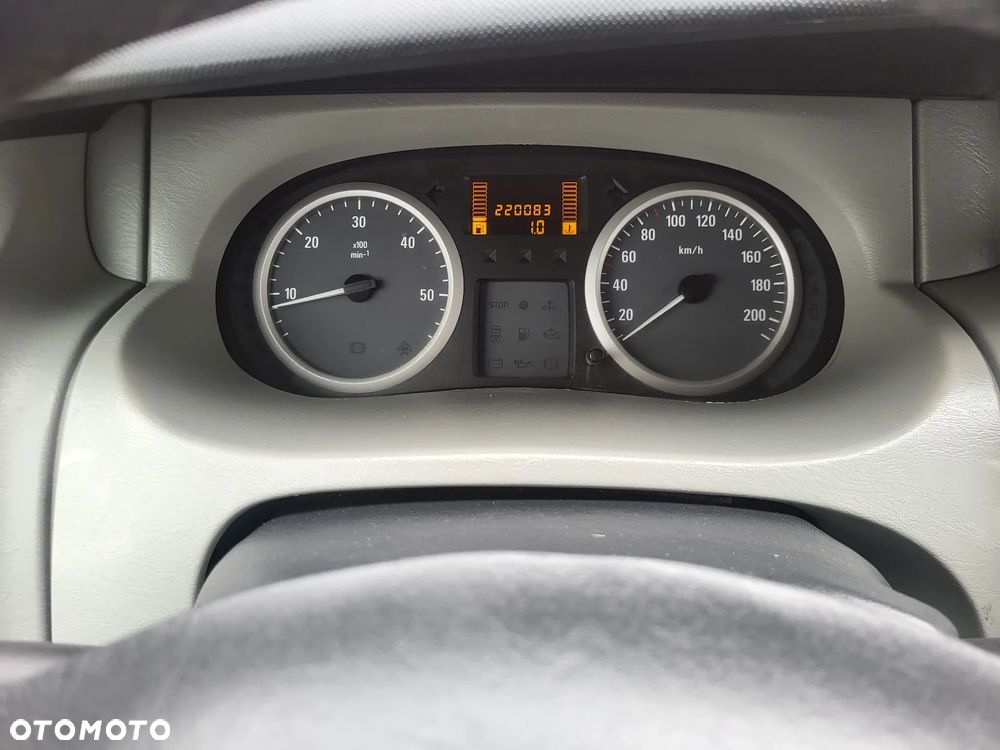 Opel Vivaro - 25