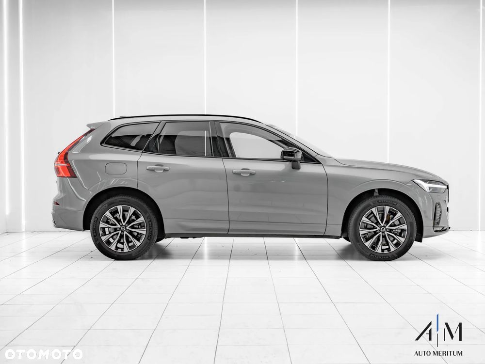 Volvo XC 60 B4 D AWD Plus Dark - 8