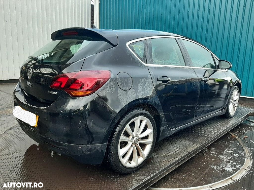 Ceasuri bord Opel Astra J 2011 Hatchback 1.4 TI - 6