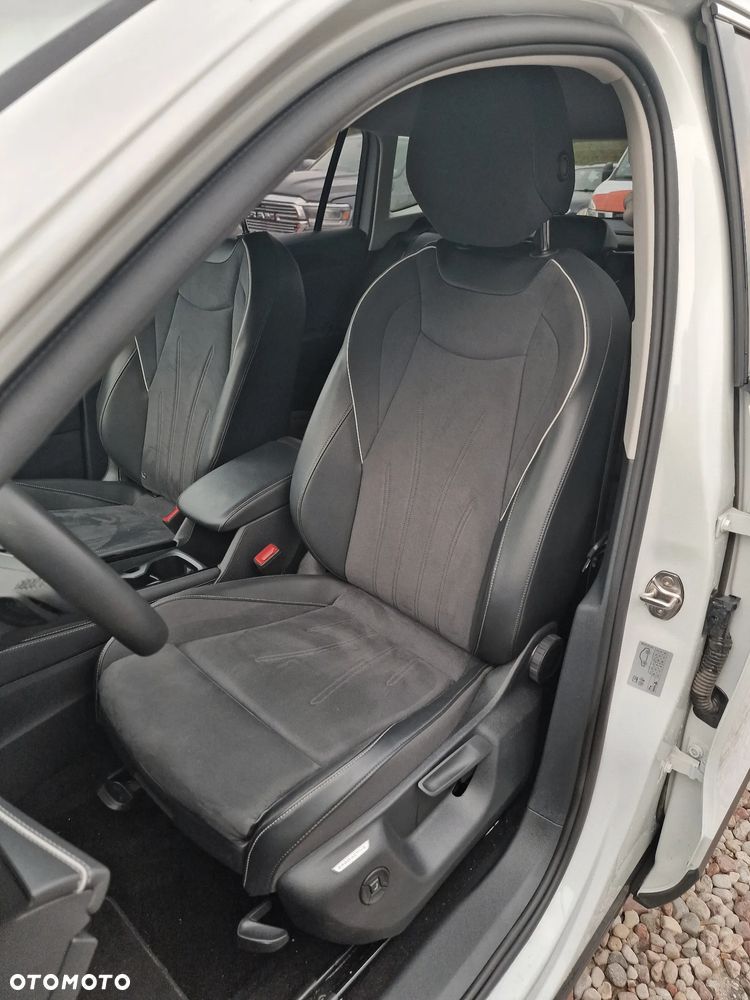 Volkswagen Tiguan 1.5 eHybrid PHEV 150kW Elegance DSG - 13