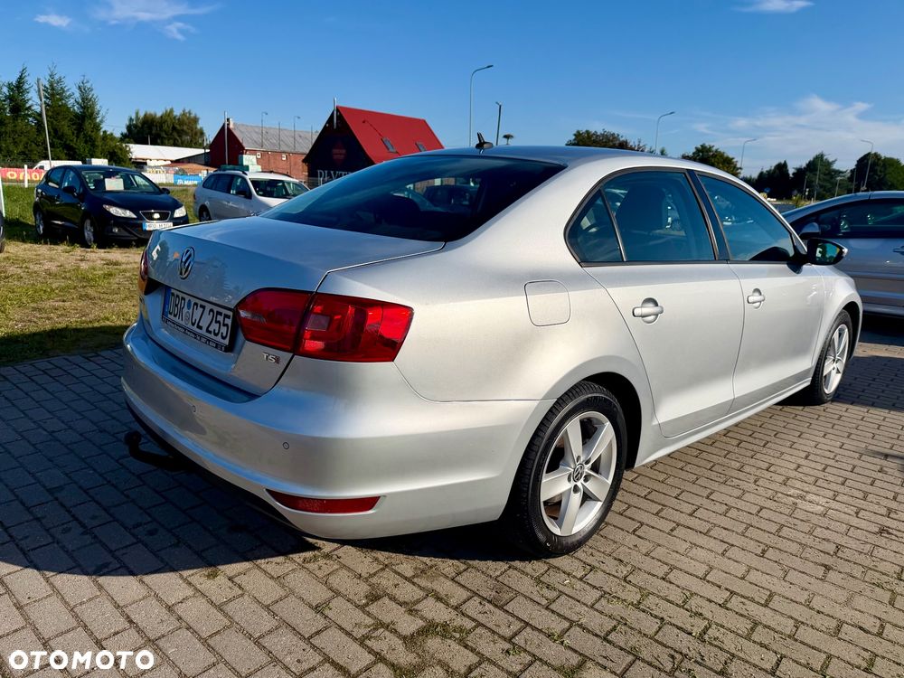 Volkswagen Jetta 1.4 TSI Comfortline DSG - 3
