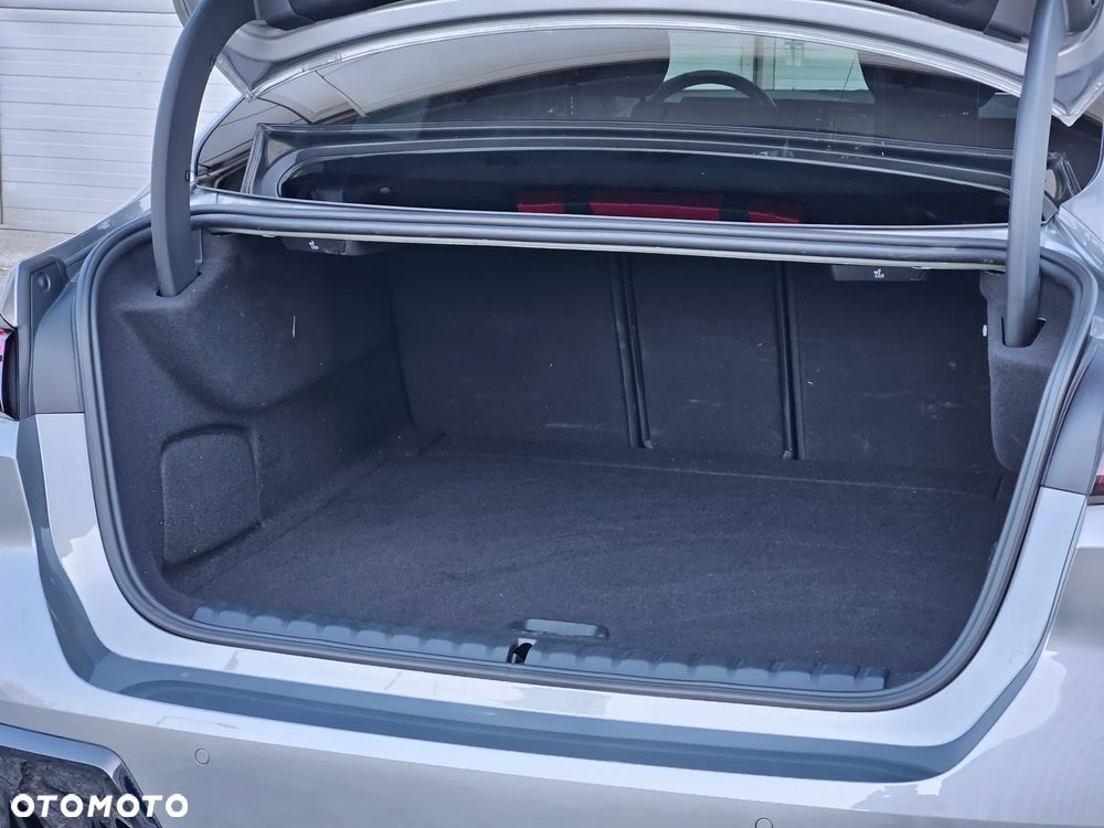 BMW Seria 2 218d M Sport sport - 22