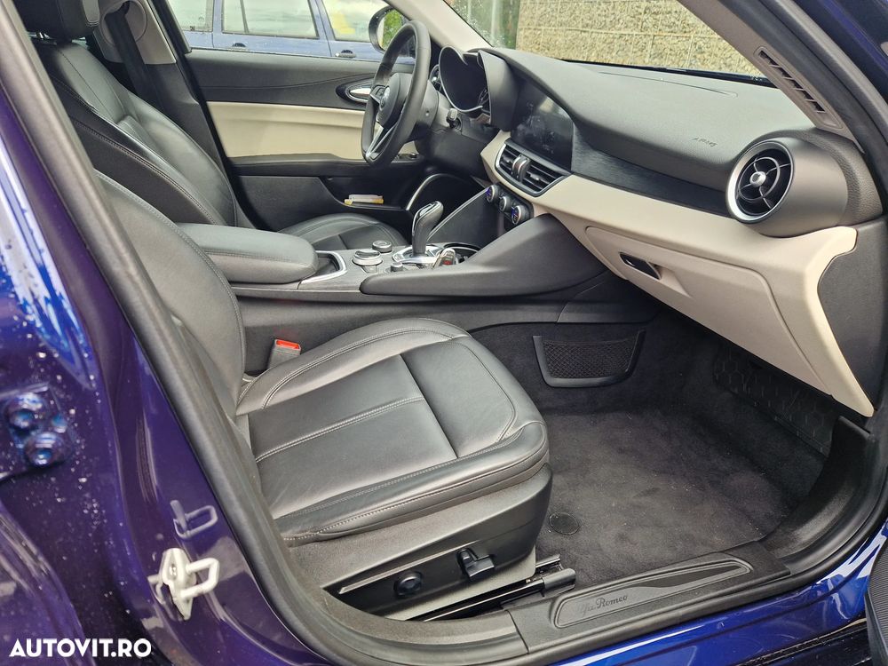 Alfa Romeo Giulia 2.0 Turbo 16V AT8 Veloce Ti - 6