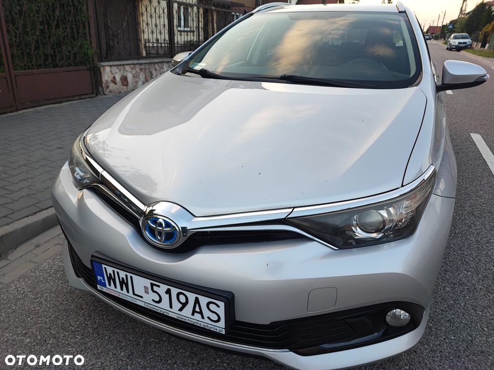 Toyota Auris Hybrid 135 Premium - 4
