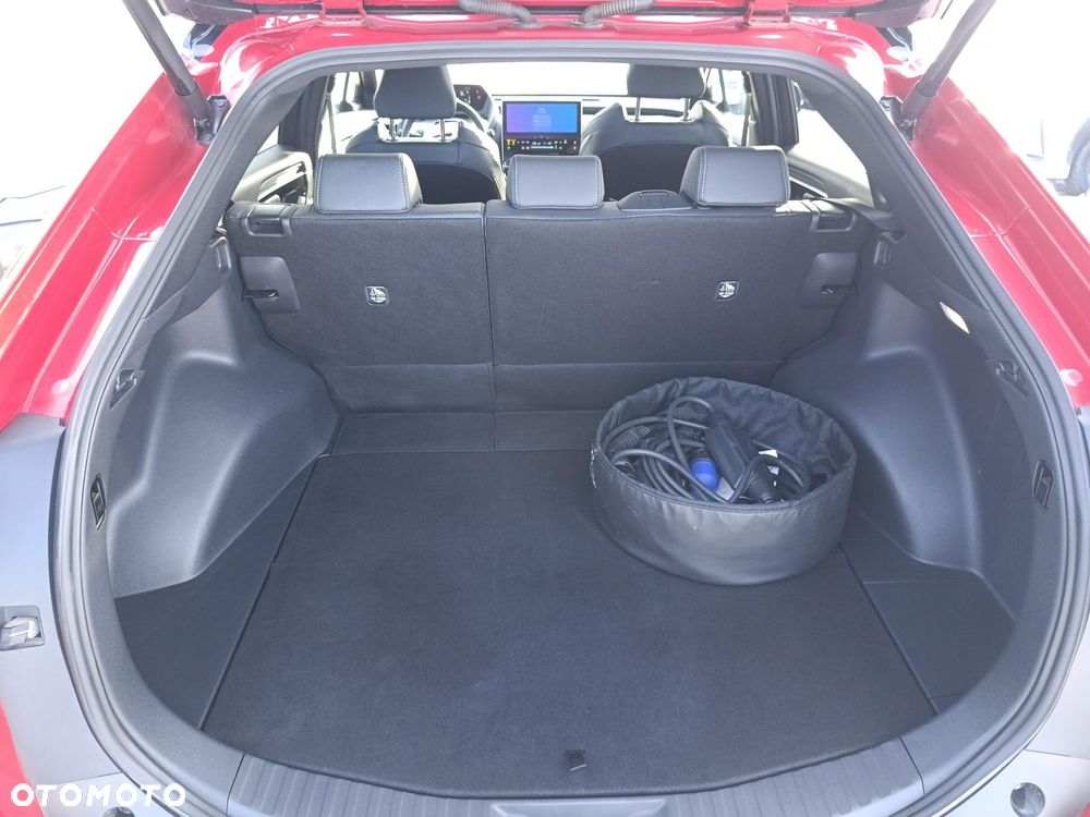 Toyota bZ4X 71.4kWh 4x4 Executive - 14