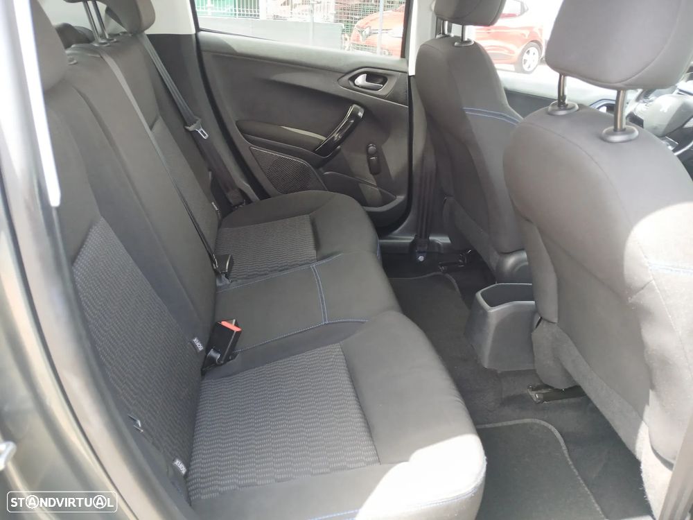 Peugeot 208 1.2 VTi Active - 19