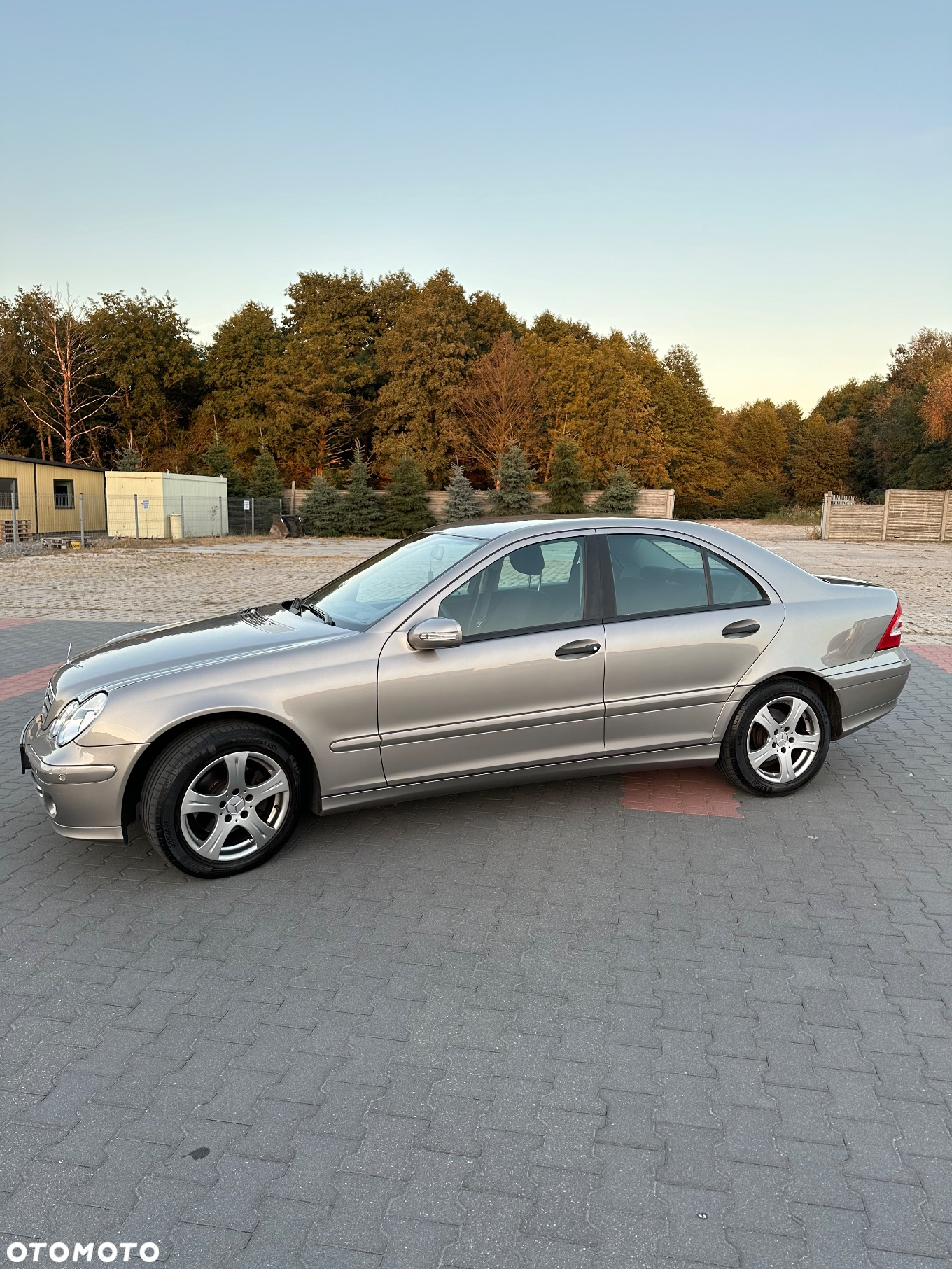 Mercedes-Benz Klasa C 180 T Kompressor Classic - 2