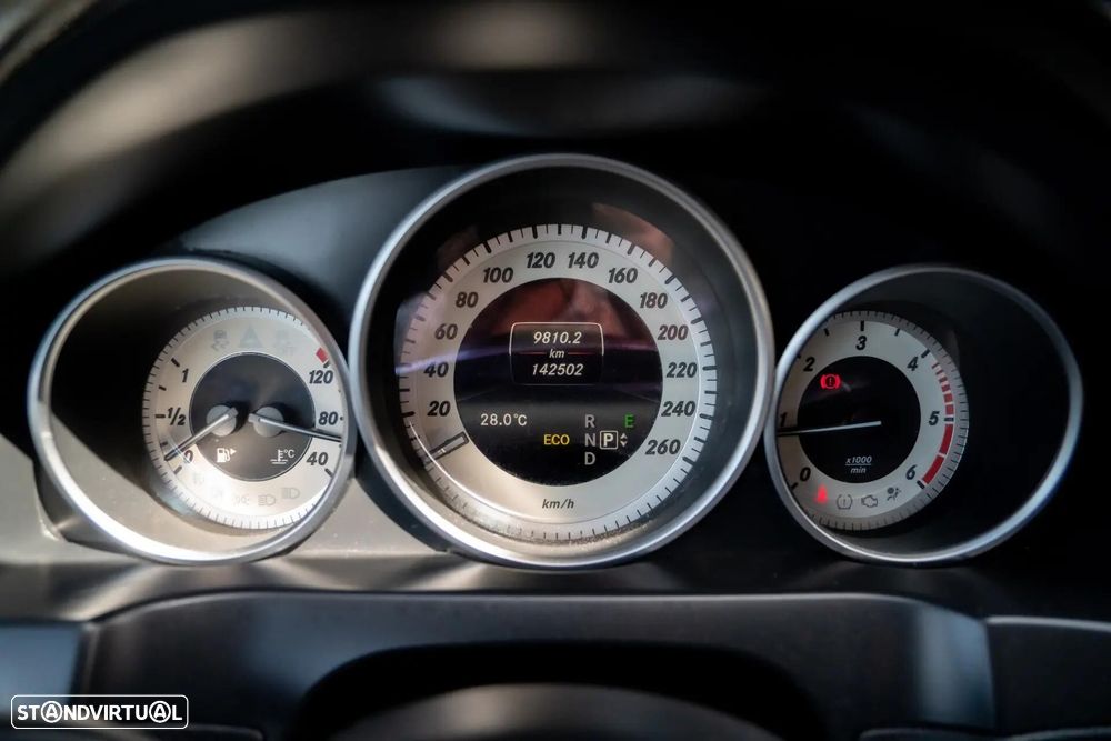 Mercedes-Benz E 220 CDi Elegance BE Auto. - 16