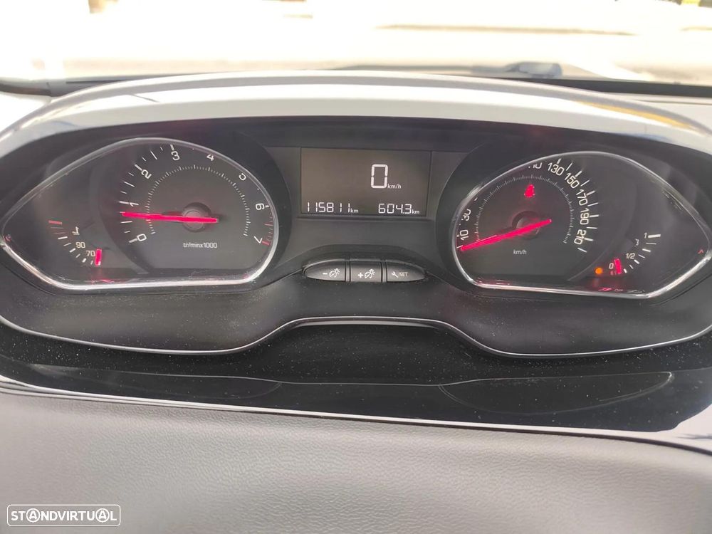 Peugeot 208 1.2 PureTech Active - 23