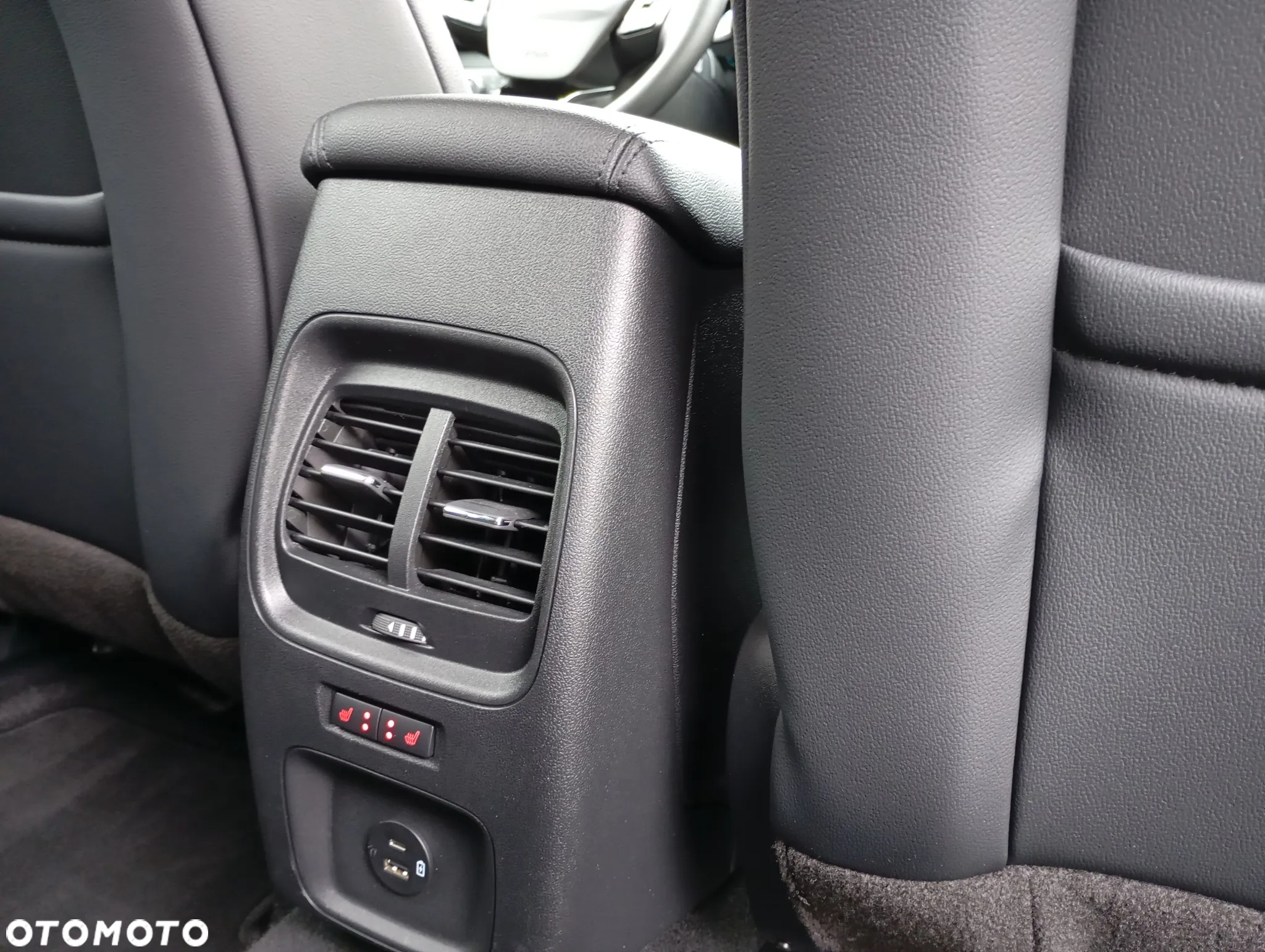 Ford Kuga 2.0 EcoBlue 4x4 TITANIUM X - 15