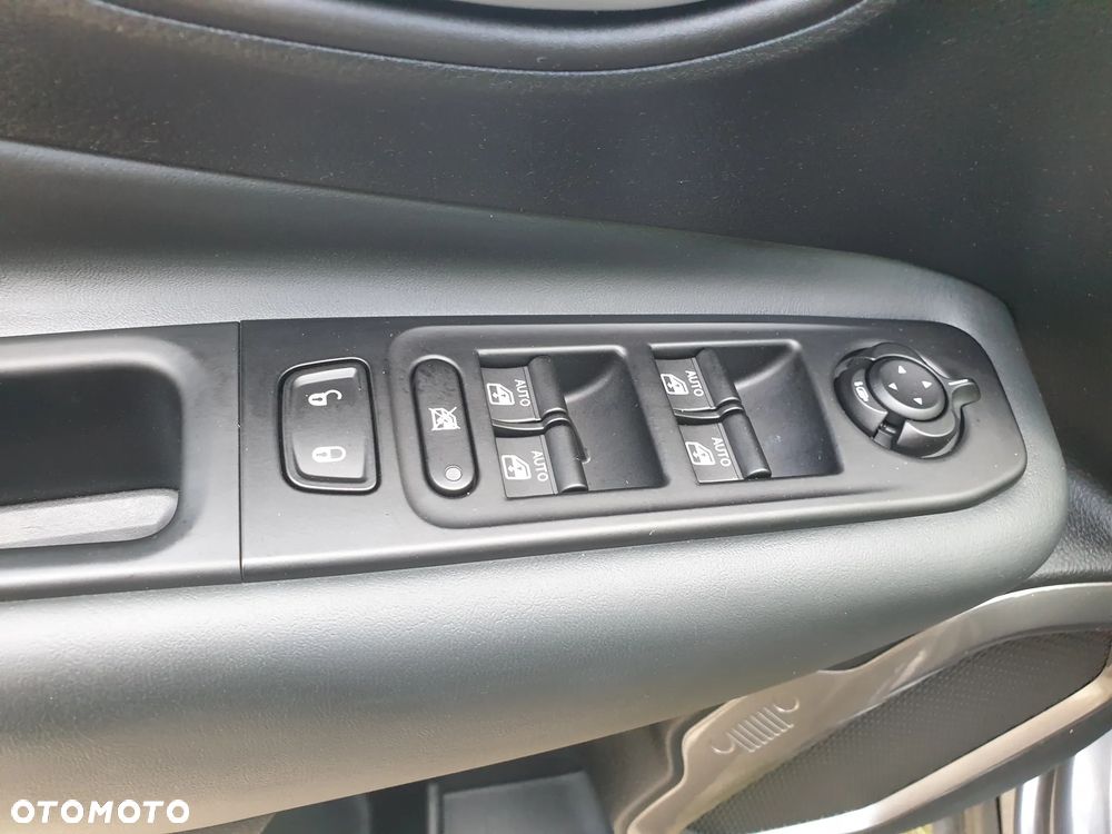 Jeep Renegade - 25