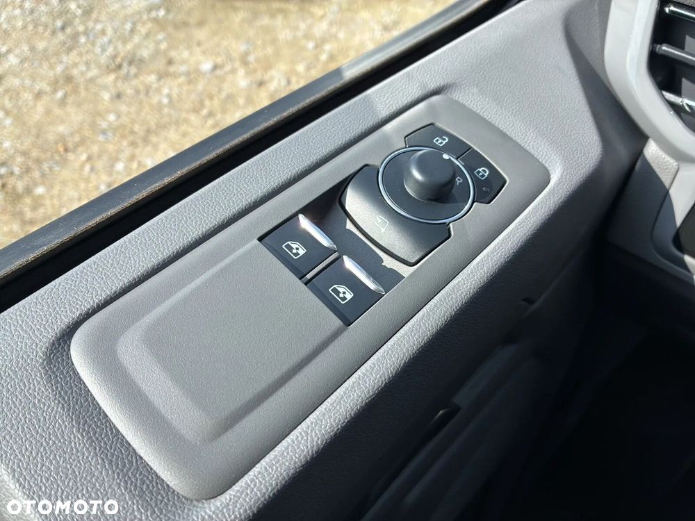 Volkswagen Transporter T7 Furgon EDITION Automat/L2H1, 2.0 TDI 150 KM, r.o. 3500 mm - 32