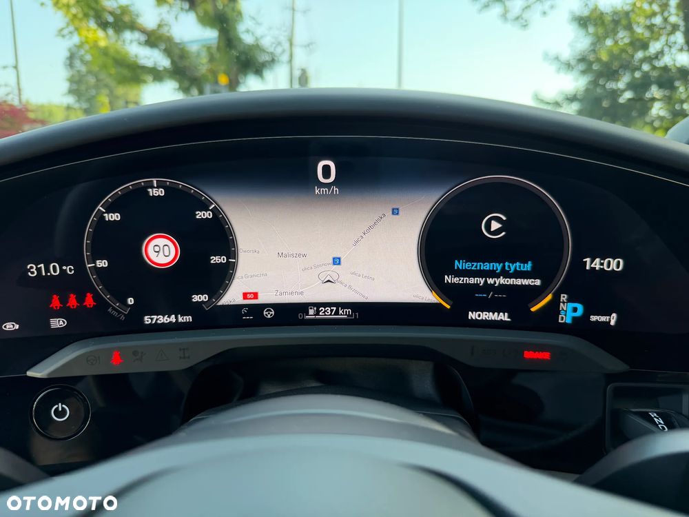 Porsche Taycan Turbo S - 25