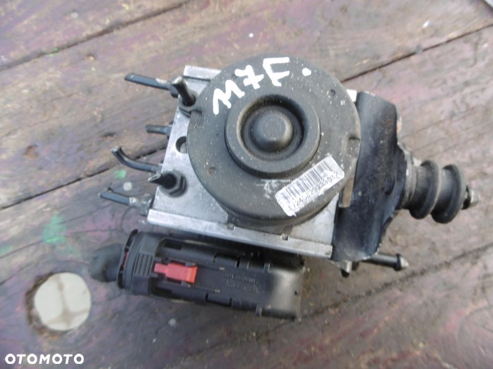 Pompa ABS Golf Octavia 1K0614117F 1K0907379N - 1