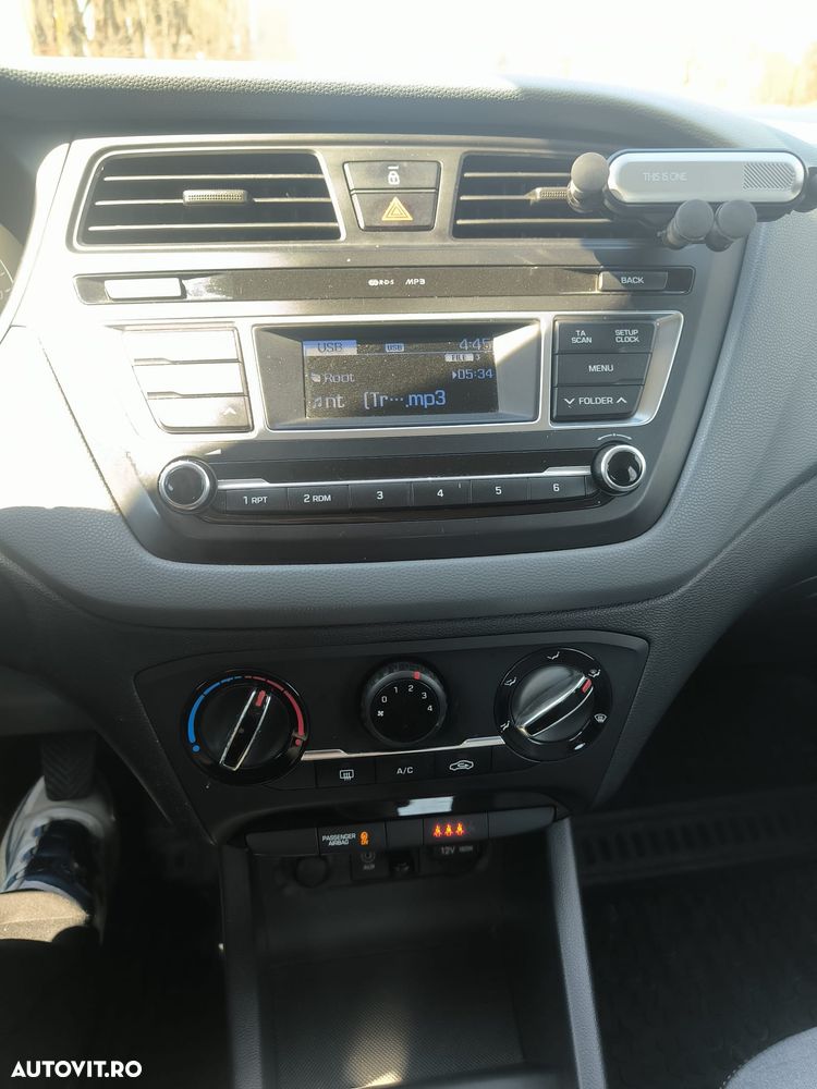 Hyundai i20 - 11