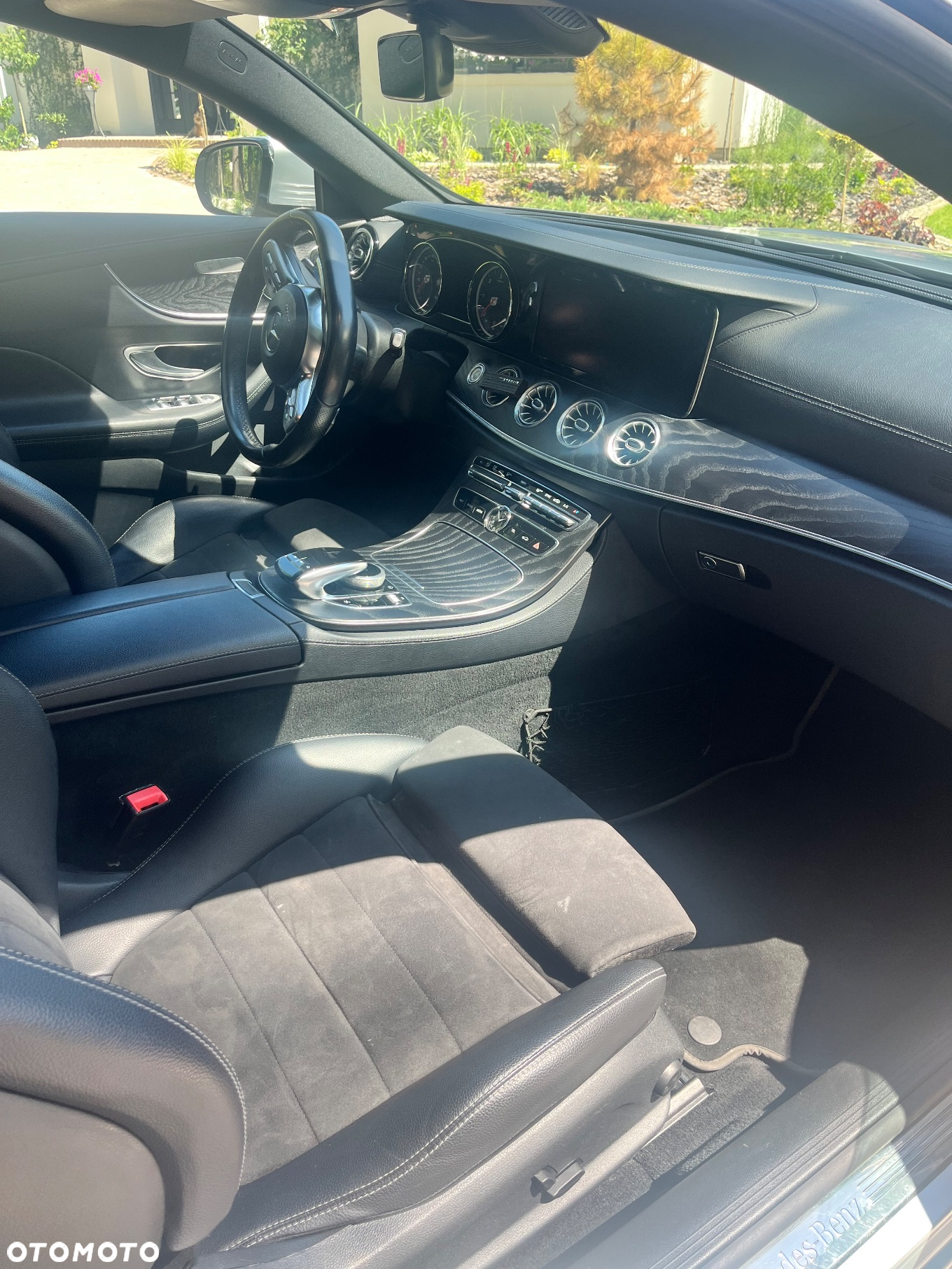 Mercedes-Benz Klasa E 220 d Coupe 4-Matic 9G-TRONIC - 6