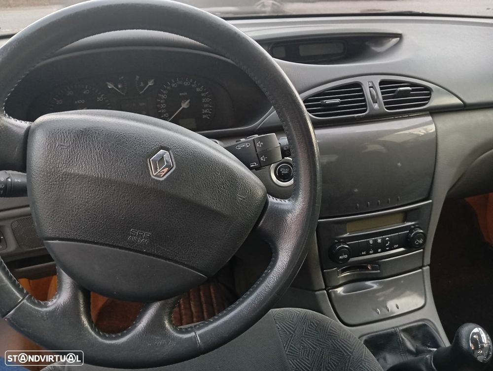 Renault Laguna 1.6 Expression - 6
