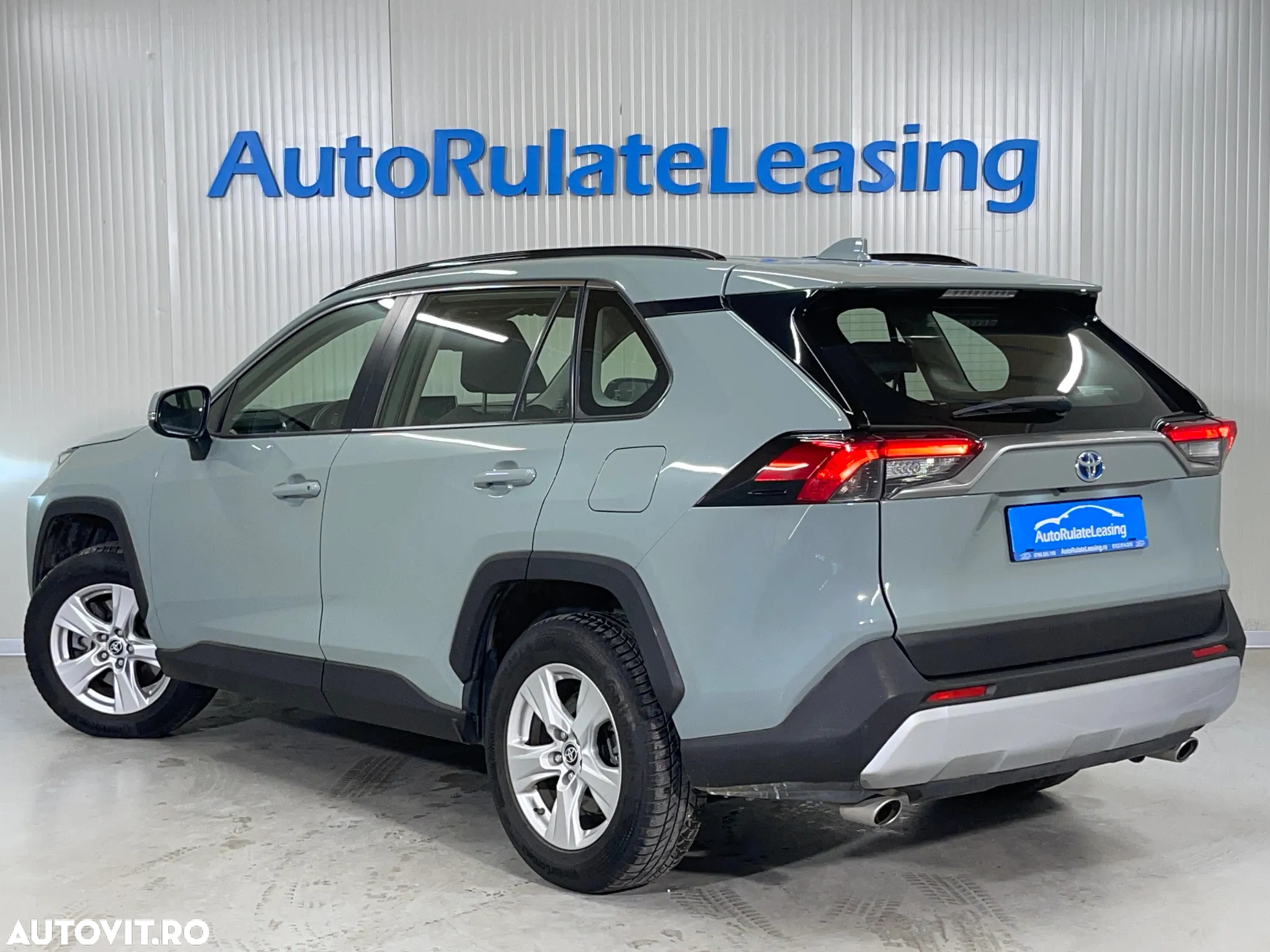 Toyota RAV4 - 4