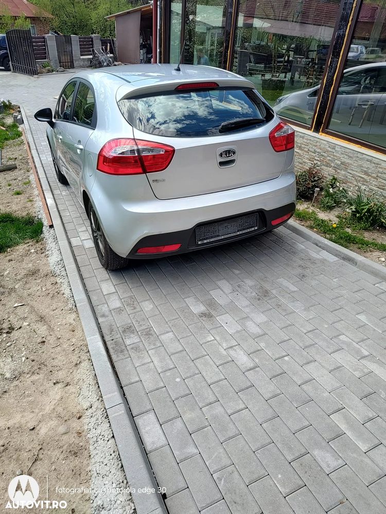 Kia Rio - 6