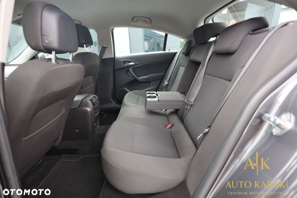 Opel Insignia - 35