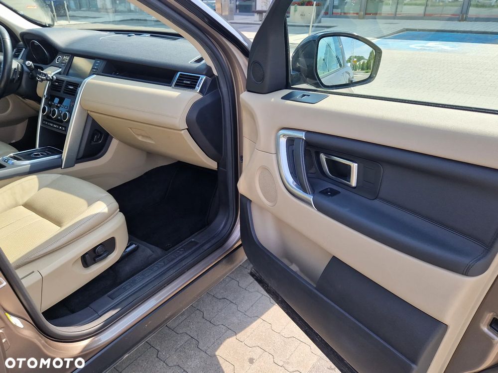 Land Rover Discovery Sport 2.0 TD4 HSE - 17