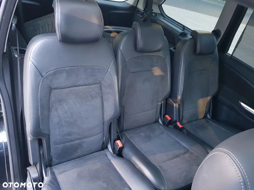 Ford Galaxy 2.2 TDCi DPF Titanium - 14