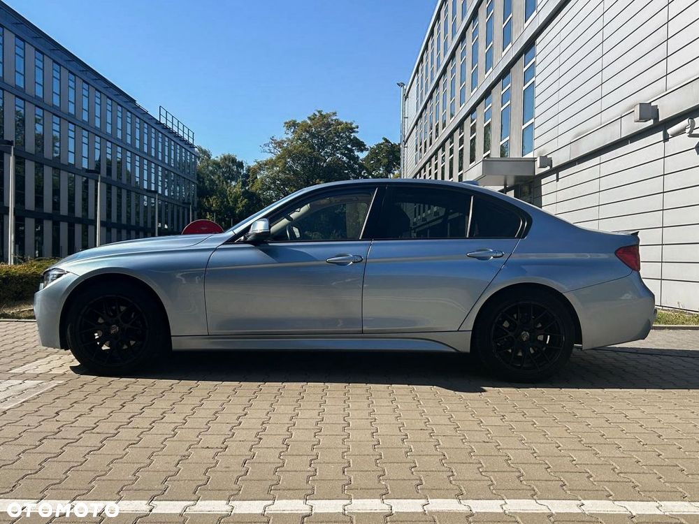 BMW Seria 3 328i xDrive - 5